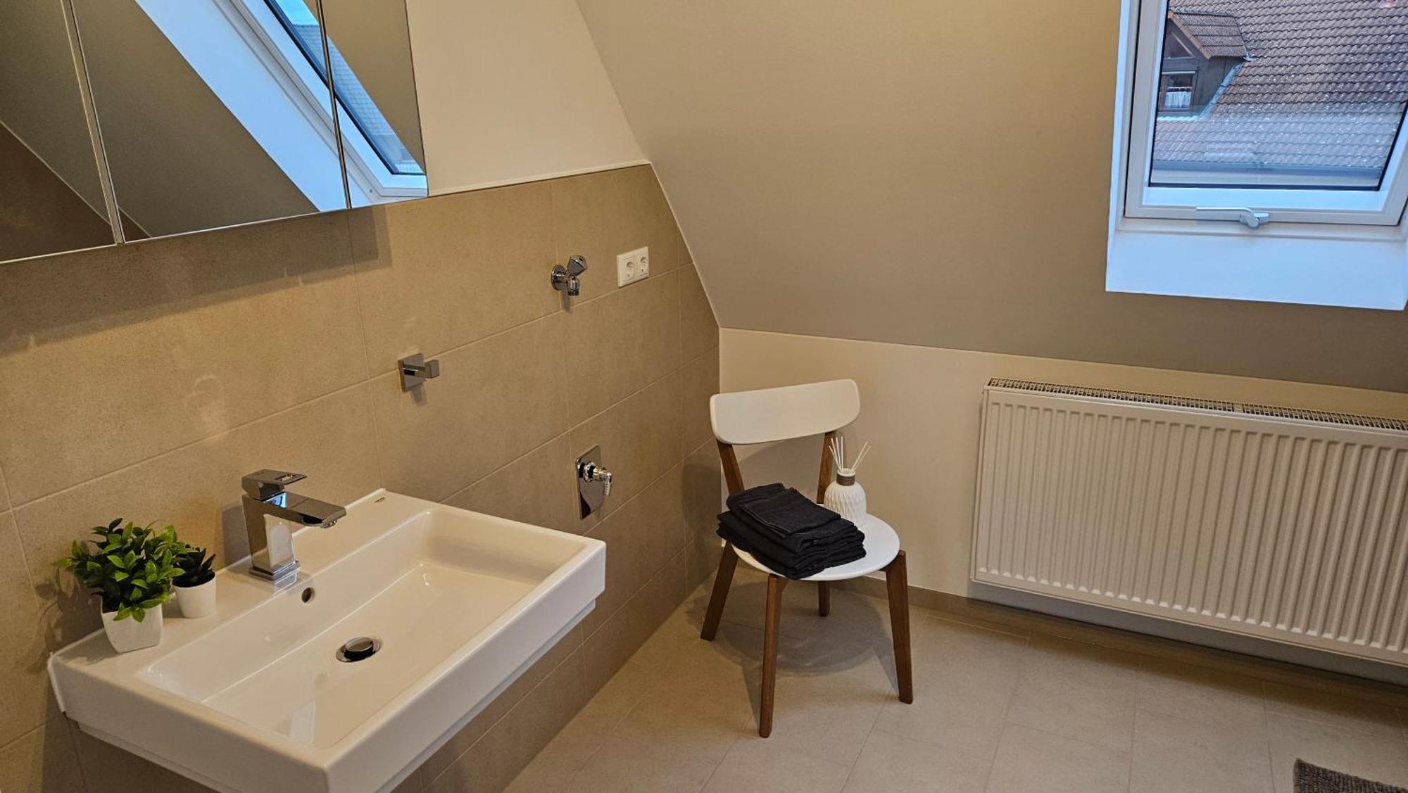 Ferienwohnung As 5 One & Two Bamberg - Modern In Ruhiger Lager Mit Balkon Hallstadt Buitenkant foto