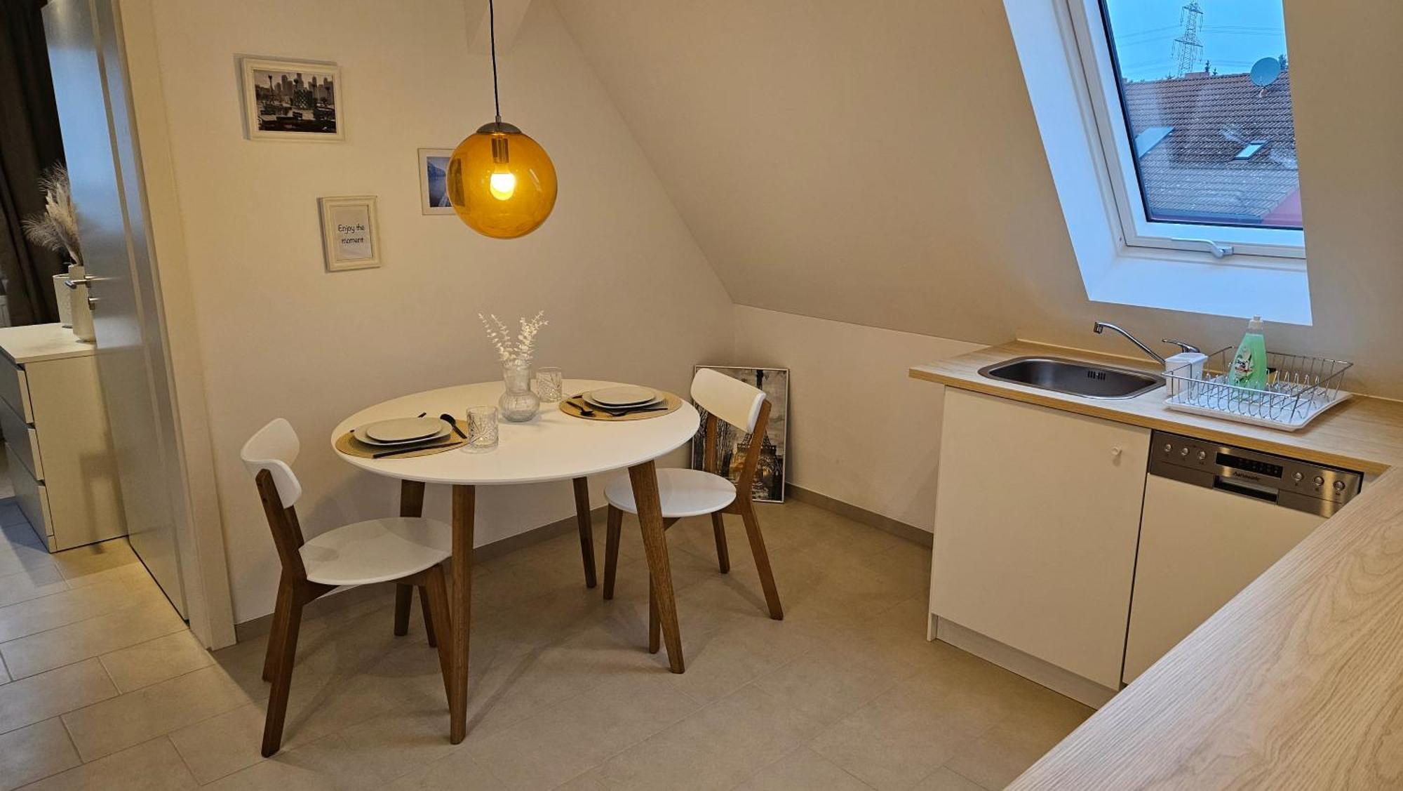 Ferienwohnung As 5 One & Two Bamberg - Modern In Ruhiger Lager Mit Balkon Hallstadt Buitenkant foto
