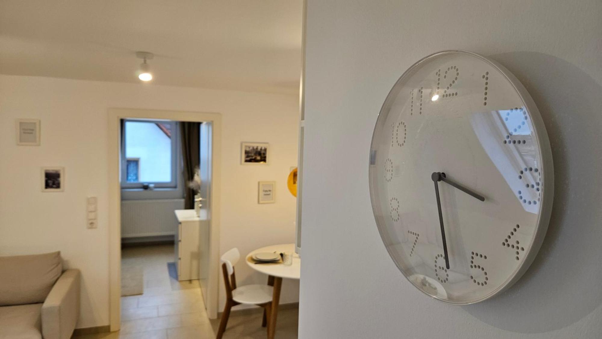 Ferienwohnung As 5 One & Two Bamberg - Modern In Ruhiger Lager Mit Balkon Hallstadt Buitenkant foto